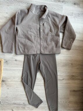 Gap / Old Navy Matching Active Set Jacket Fleece (Medium) and Leggings (Large)